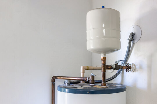 Water heater expansion tank